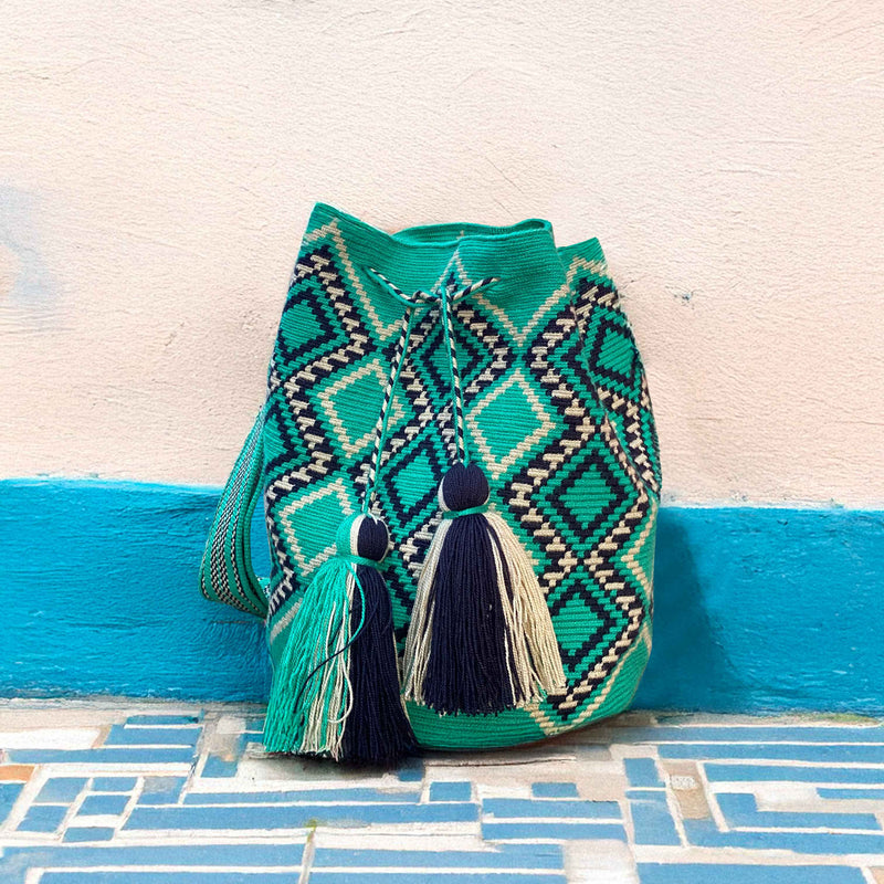 Wainluu - The Unique L